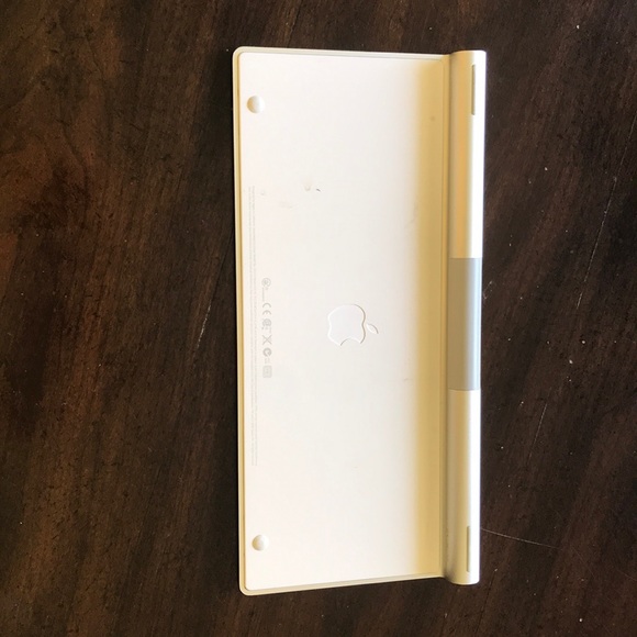Apple keyboard - Picture 2 of 2